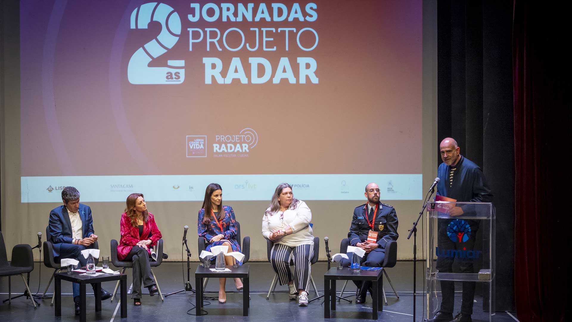 Oradores no Auditório da Biblioteca Orlando Ribeiro, no Lumiar, nas segundas jornadas do Projeto Radar