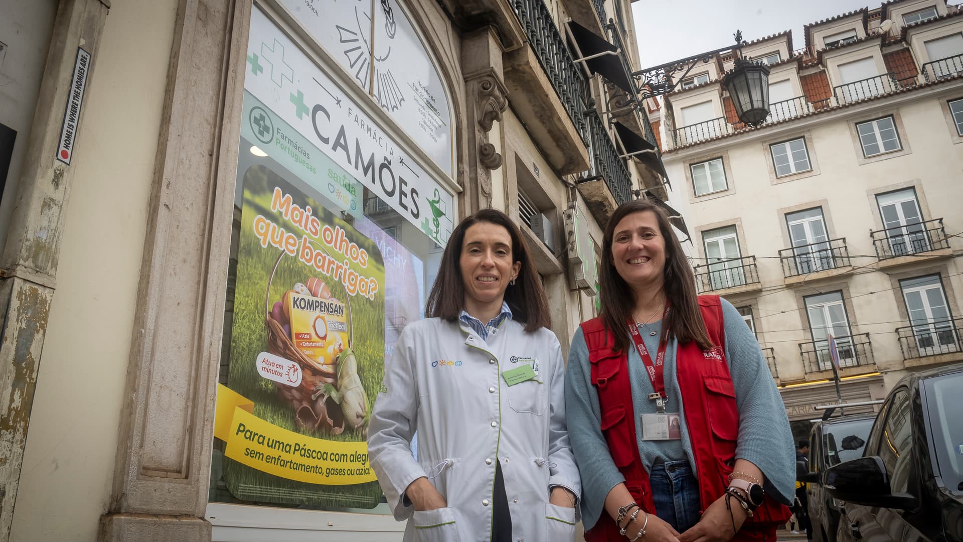 farmacia-camoes-02 Andreia Santos, diretora técnica da Farmácia Camões, e voluntária do Radar