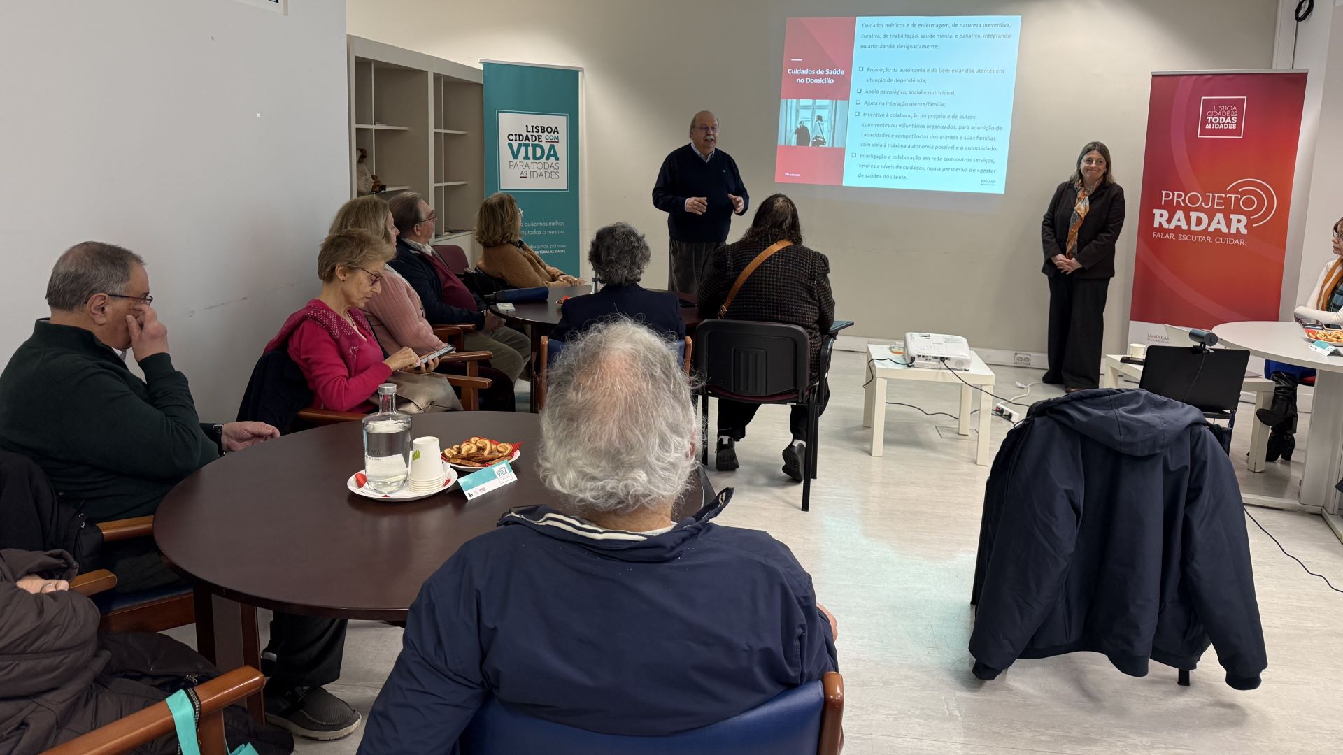 clic-lx-saude-03 Diretor de Saúde da Santa Casa da Misericórdia de Lisboa, acompanhado pela Diretora de Enfermagem e por uma enfermeira da equipa, visitam CLIC-Lx