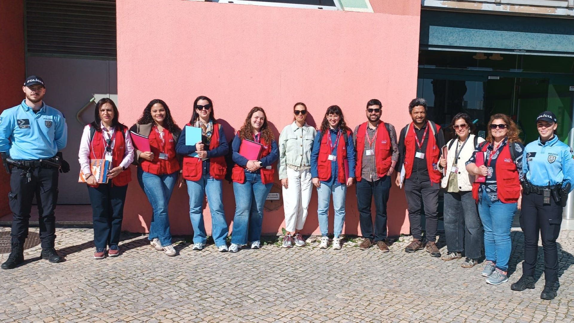 PSP e Voluntários do RADAR percorrem ruas da freguesia do Areeiro