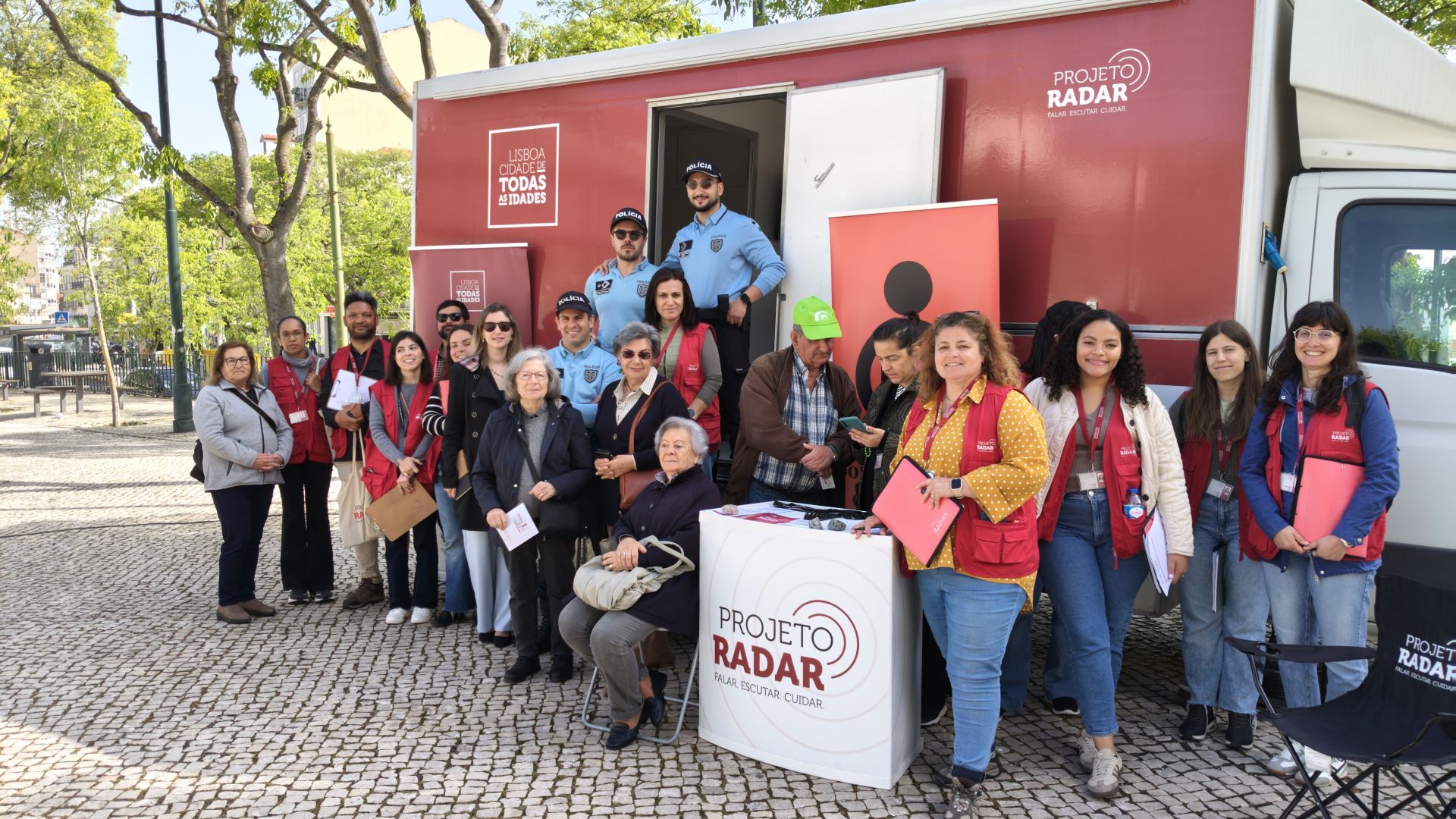 Participantes da ação em mancha na Freguesia de São Vicente