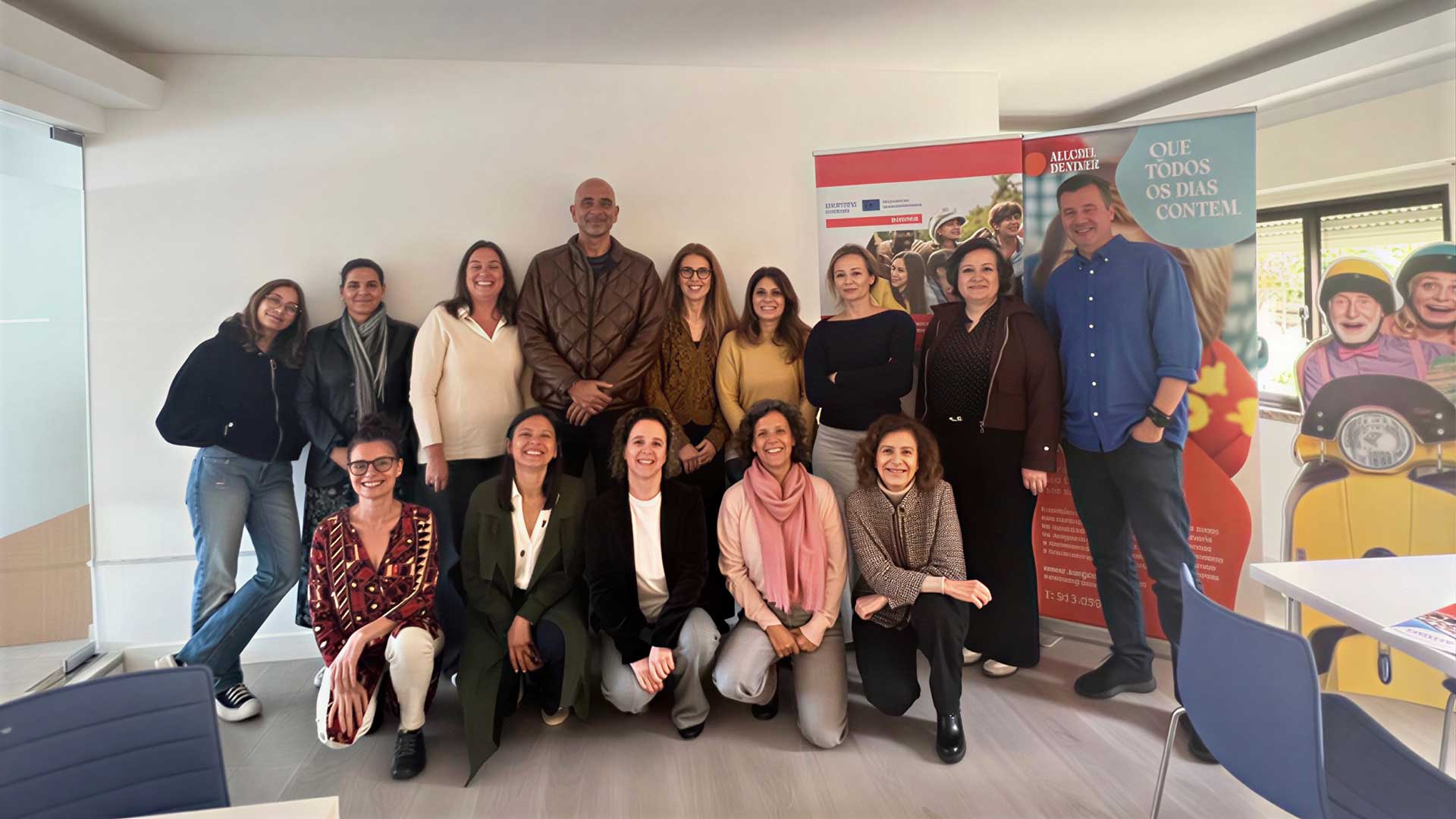 Membros da Comunidade de Prática KORALE reunidos na Fundação Alegria de Viver